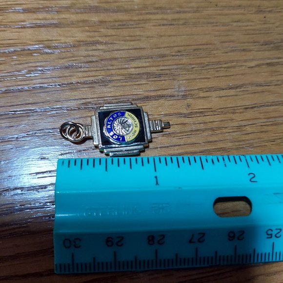 VTG LOS ALTOS High School Class Souvenir Key Charm Pendant CALIFORNIA Senior - Picture 7 of 7
